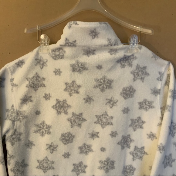 FLEECE SNOW FLAKES, PULLOVER. BUNDLE BONANZA - Picture 9 of 10